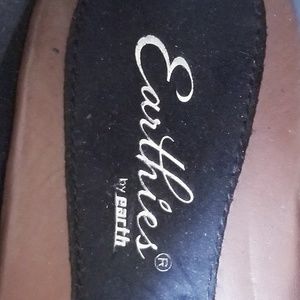 earthies emery flats